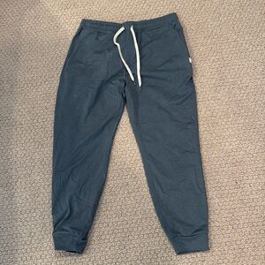 Vuori performance jogger. Green. Size M